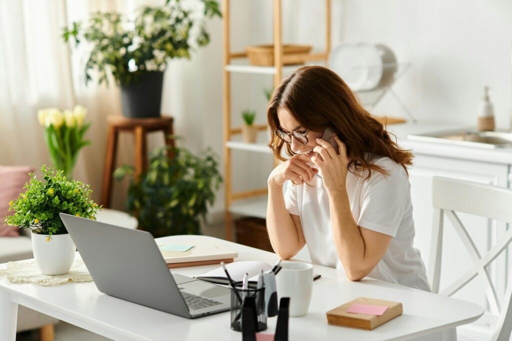 Serene Writer bei der Arbeit